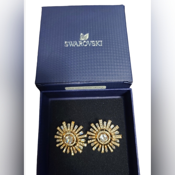 Swarovski Sunshine Ear Clip. - Picture 2 of 3